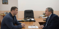 Виталий Хоценко провел рабочую встречу с главой Нижнеомского района Анатолием Стадниковым - Газета К новым рубежам