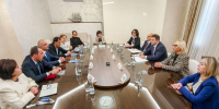 Виталий Хоценко на форуме «ИННОСИБ-2025» встретился с делегацией Республики Абхазия - Газета К новым рубежам