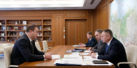 Виталий Хоценко и глава Минстроя России Ирек Файзуллин обсудили ключевые проекты и развитие отрасли в регионе - Газета К новым рубежам
